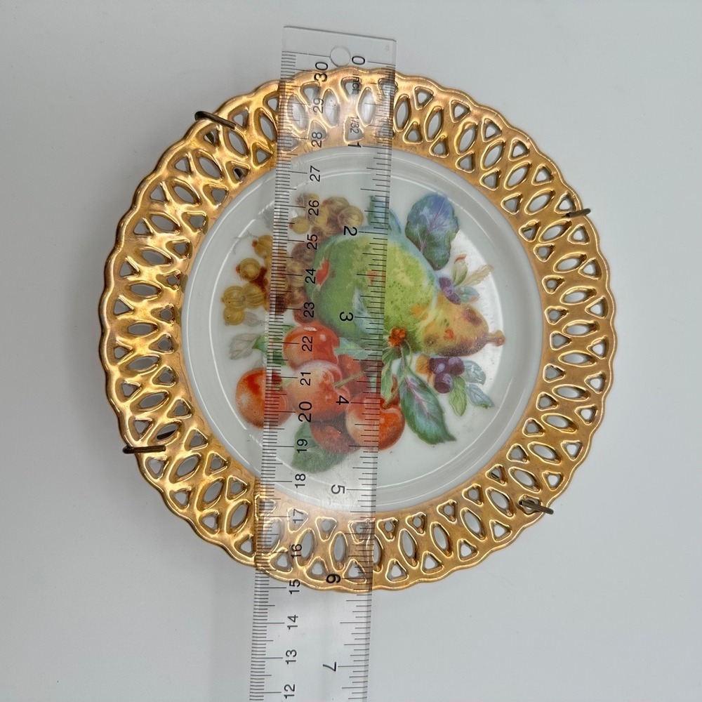 Saji Fancy China Japan Pierced Gold Rim Fruit Plate 7 Inch Wall Hanger - Picture 5 of 5